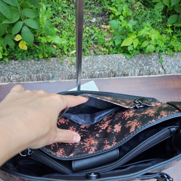 Simply Vera Wang Rockbridge Tote Bag, New without tag, Women's Tote Shoulder Bag - Picture 8 of 9